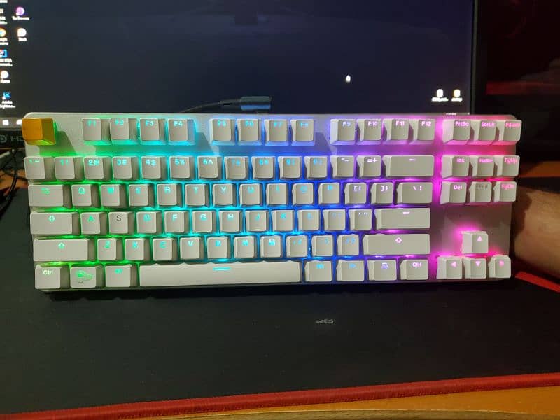 Glorious Mechanical Modular Keyboard (GMMK) Tenkeyless RGB 0