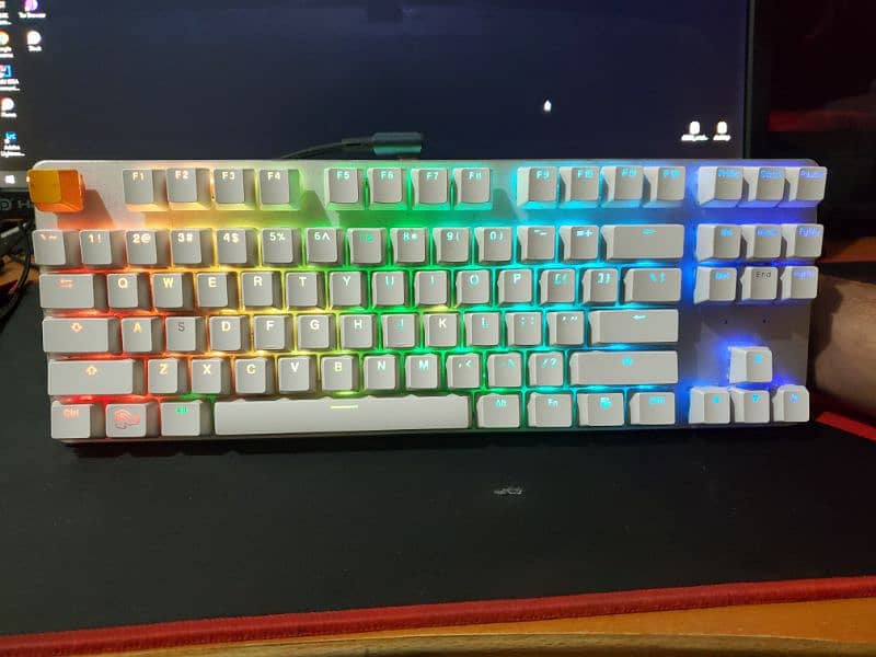 Glorious Mechanical Modular Keyboard (GMMK) Tenkeyless RGB 1