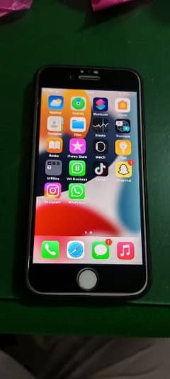 I phone 7;non pta 2 months sim time for sale one hand female use