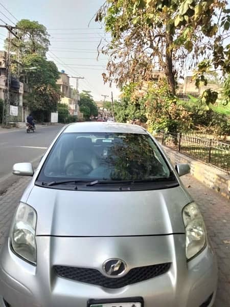 Toyota Vitz 2010 1