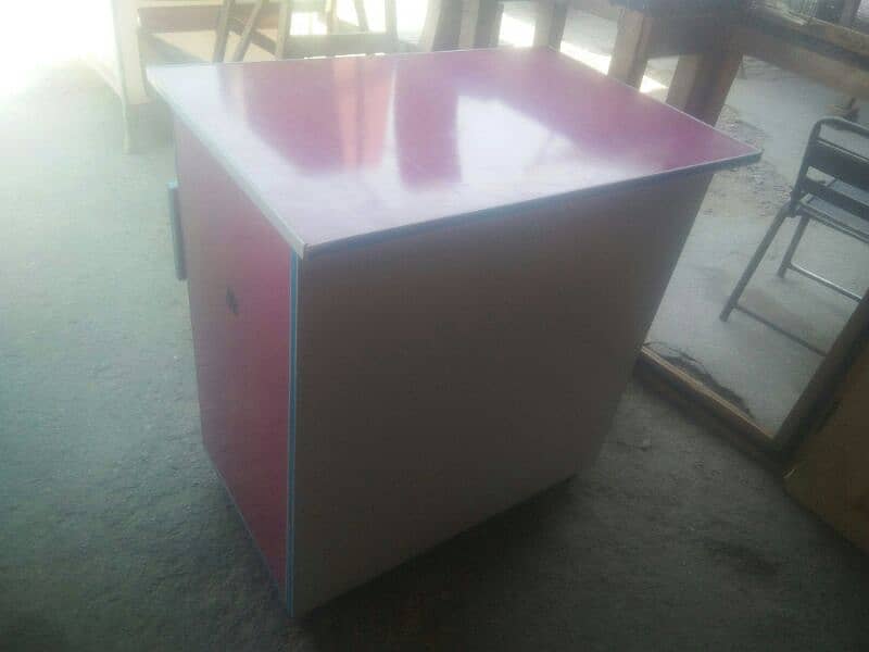 new high quality Patex darkpink colour table available 2