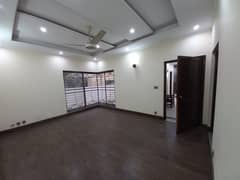 10 Marla Renovated House For Sale In Shaheen Block Bahria Town Lahore 0
