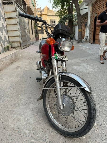 Honda cg 125 red colour 4