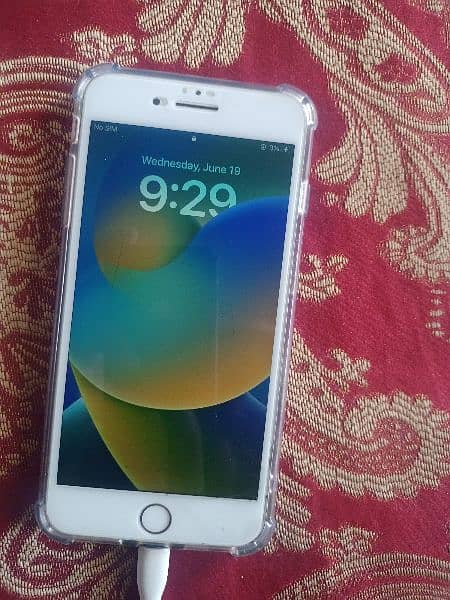 I phone 8plus 256gb tuch creck but best working bettry service PTA 6