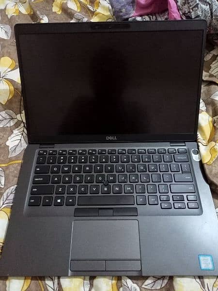 Dell latitude 5400 borderless screen core i5 8th generation. 4