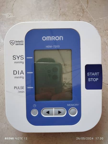 OMRON BLOOD PRESSURE MACHINE/MONITOR AVAILABLE 9