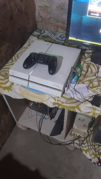 ps4 1200 model  include 4 games 1