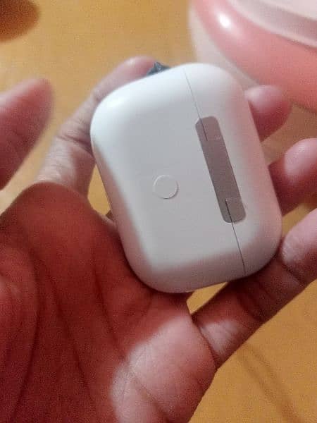 Redmi Earbuds For sale 2500. . 4