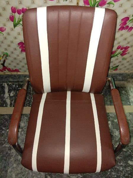 three new chairs urgent for sell need moneyo3245575o48wt 1
