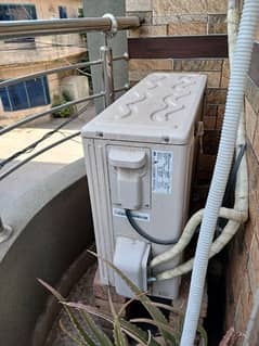 Like new ac only 1 season use best cooling
