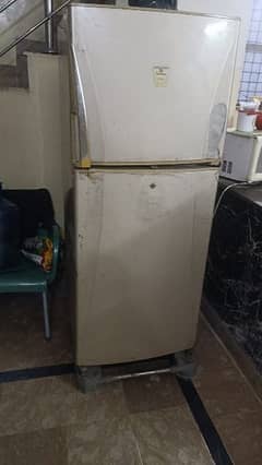 Dawlance fridge 10 cubic