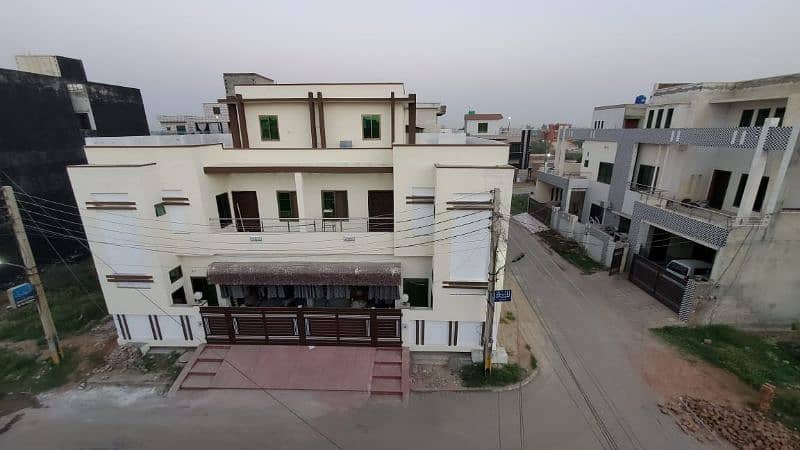 7.5 Marla Corner House for Sale in Roshaan Homes Phase 1 2