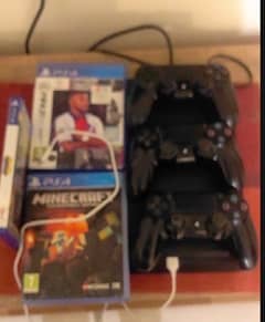 Ps4 with controller  ( original )  and 3 games