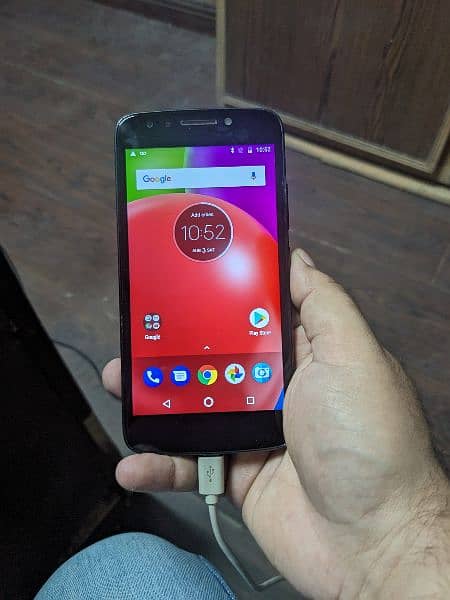 Moto E4 Mobile Phone 0