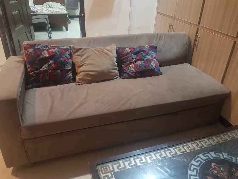 L shape + 5seater sofa in good condition 1