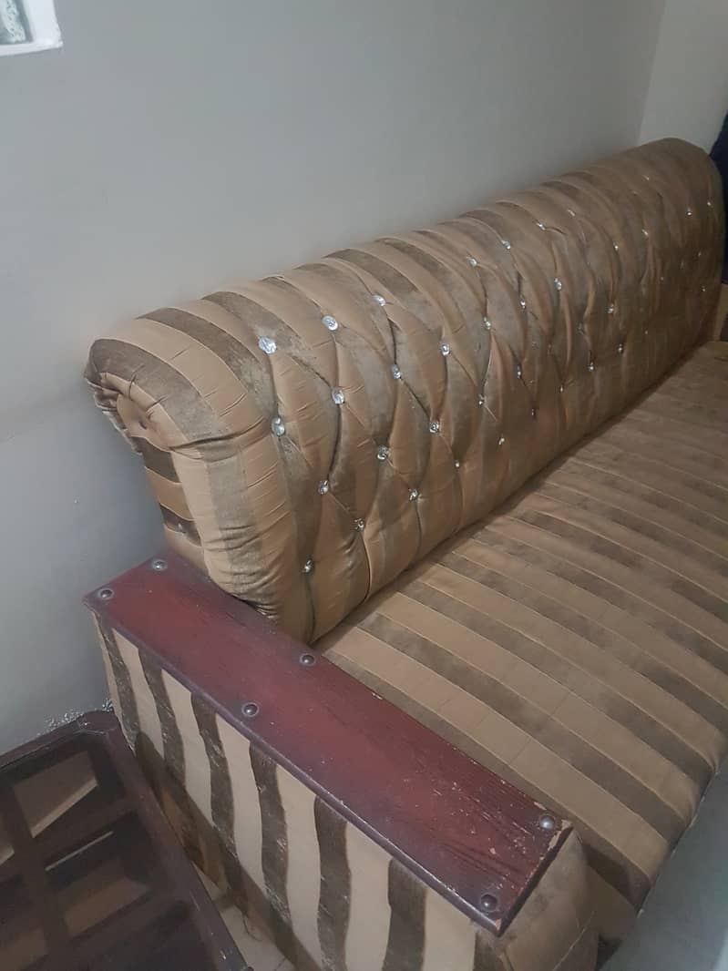 L shape + 5seater sofa in good condition 6