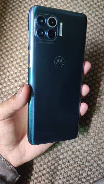 Motorola Moto One 5G 128GB 2