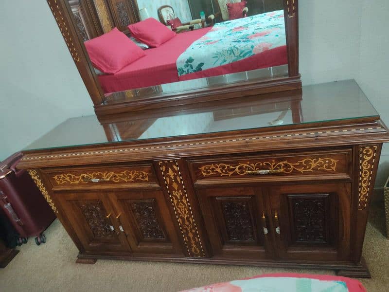 Beautiful chinioti style heavy wood king sized bed 3