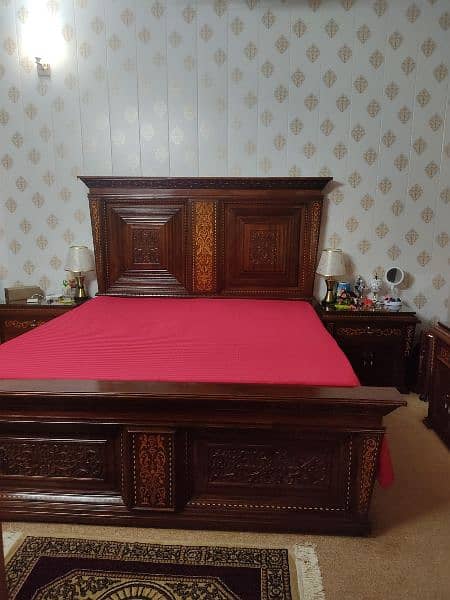 Beautiful chinioti style heavy wood king sized bed 6