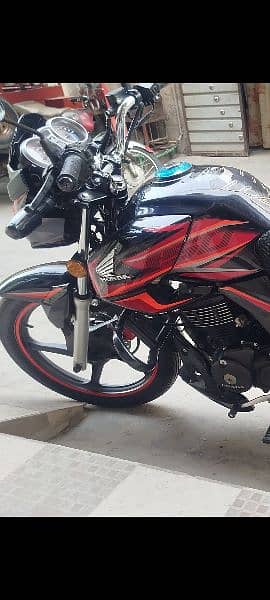 Honda CB 150cc F 14