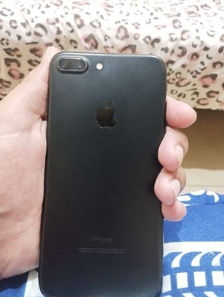 Apple iPhone 7 plus 4