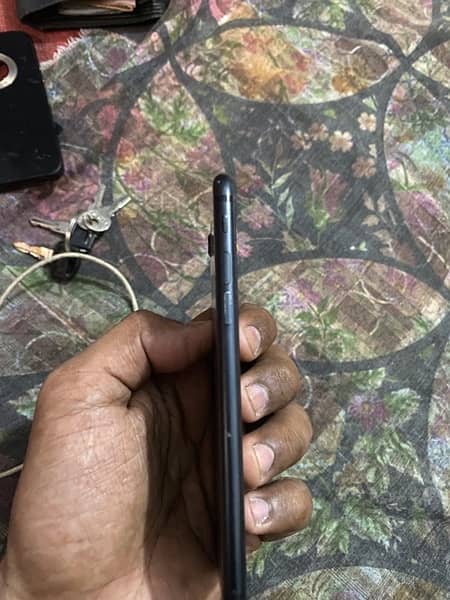 iphone 7 128 gb pta approved 4