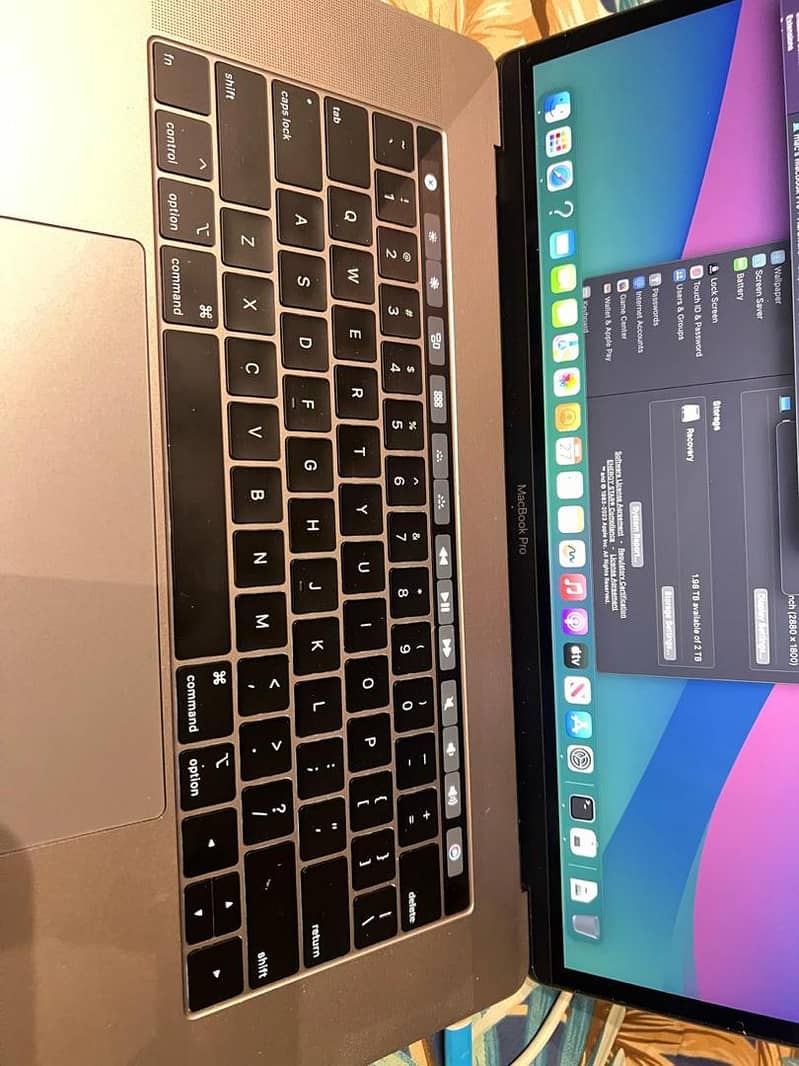 Apple Macbook pro i9 2Tb 4