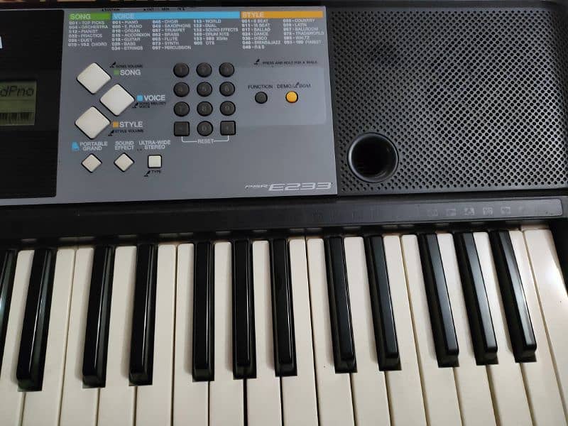 YAMAHA PSR E233 SERIES 2