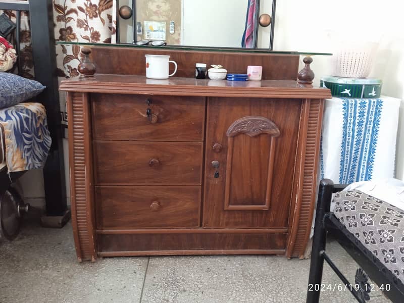 Elegant Wooden Dressing Table with Mirror 0