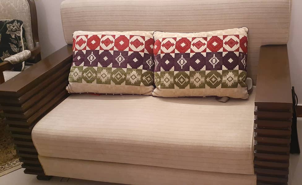 7 Seaters DESIGNERS SOFA Set For Sale 1