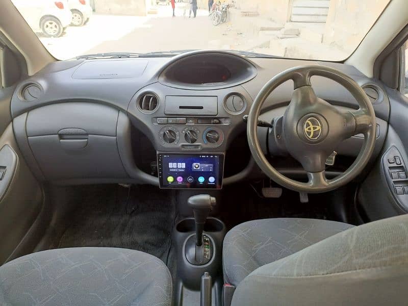 Toyota Vitz 2004 5