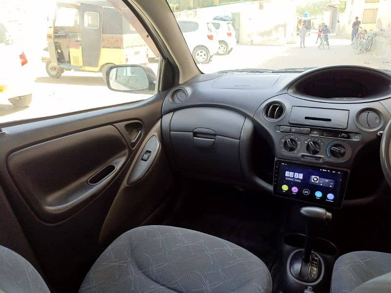 Toyota Vitz 2004 6