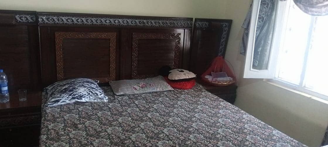 Bed with mattress 1