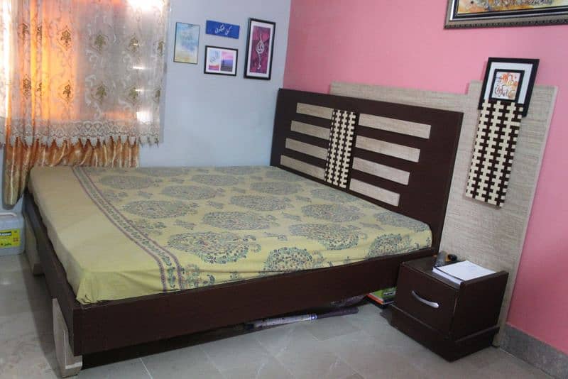 Bed set with 2 side tables, wardrobe and dressing table 0