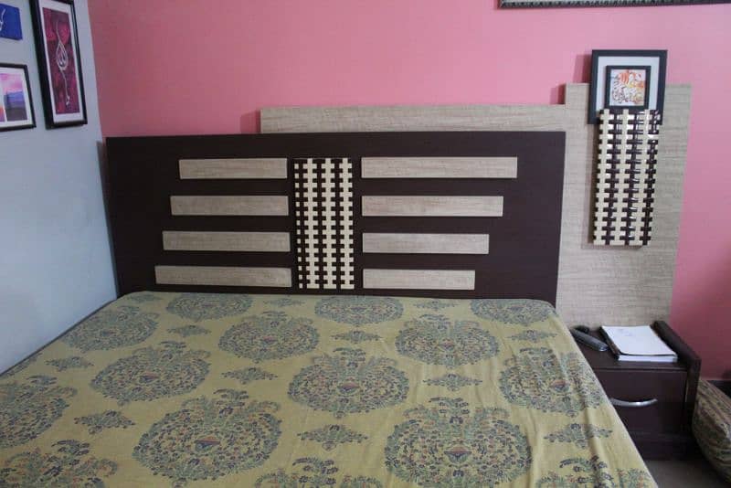 Bed set with 2 side tables, wardrobe and dressing table 2