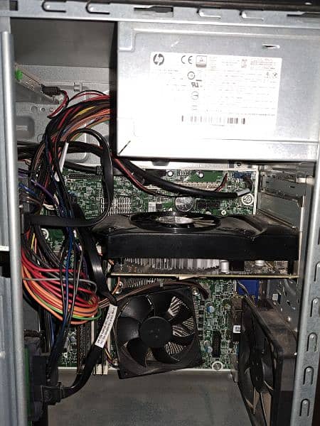 Gaming PC with Screen 5