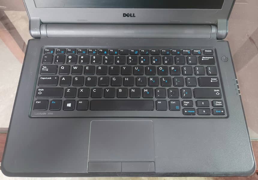 Dell Latitude 3350 4