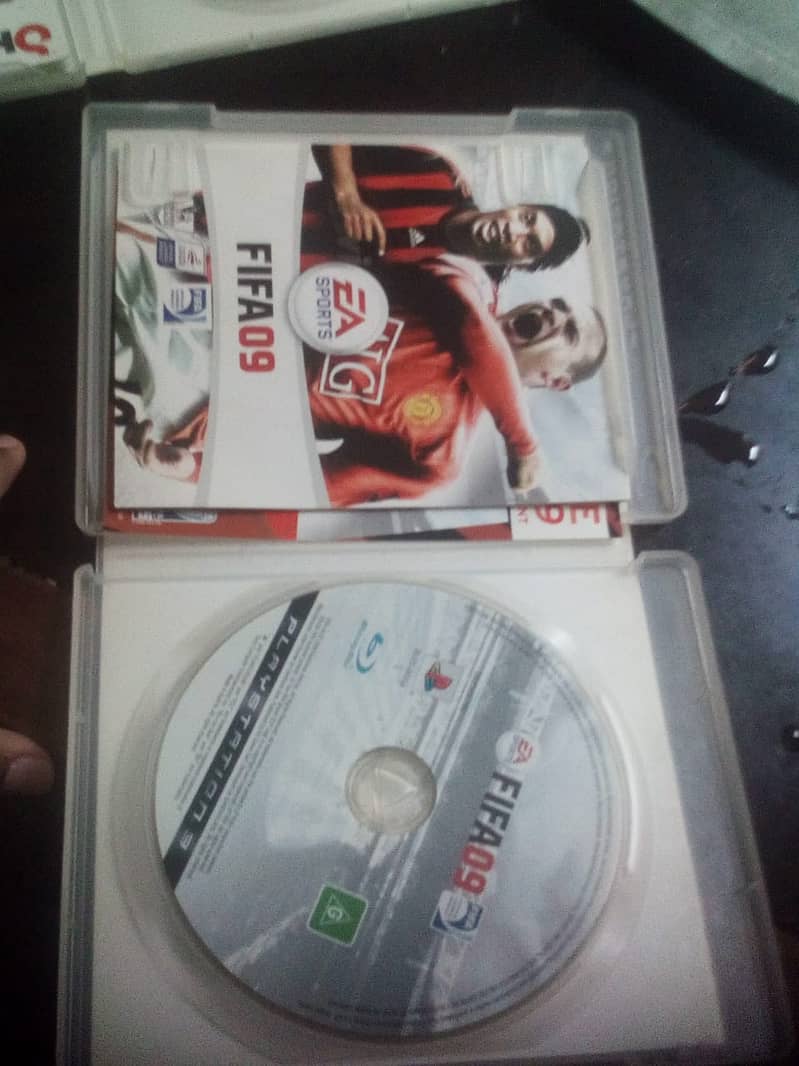 Fifa 2009 udraw game  ps3 dvd  and ps2 + fmcb card 14