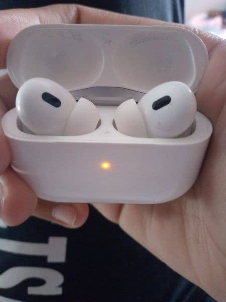 airpods pro 2nd generation 1