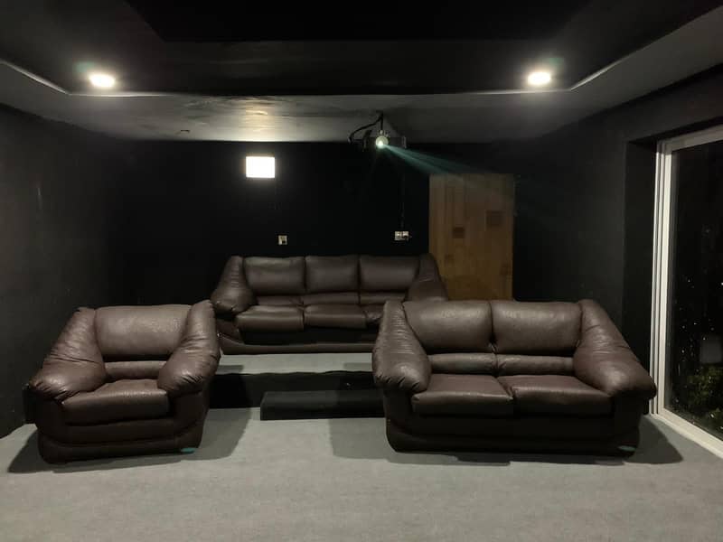 1 year used luxry home Cinema for sale  throwawy price 3