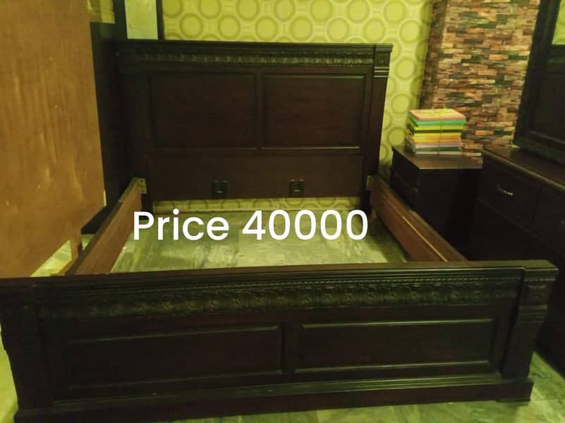 King size beds available for sale at cost rate. 4