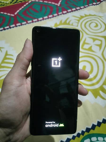 OnePlus 8pro 12+4GB ram 256GB clear LCD just back Rauf hai baki all ok 7