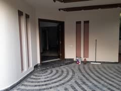 SEPRATE GATE 1 Kanal UPPER PORTION for Rent in Phase 4 DHA
