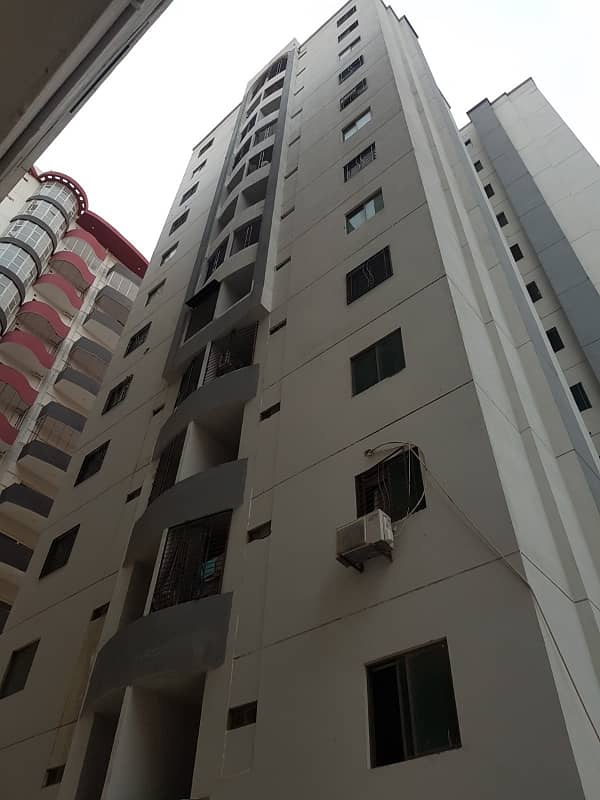 Daniyal memon towers 
2 Bedrooms Drawing & Dinning room (1050SQFT) Available For Rent 16
