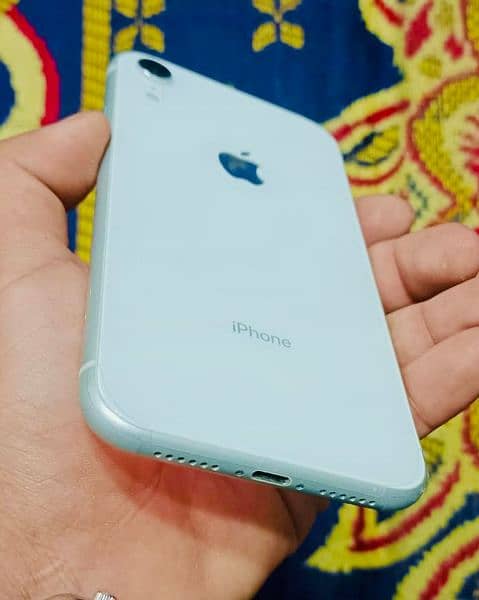 I phone XR Non Pta 4