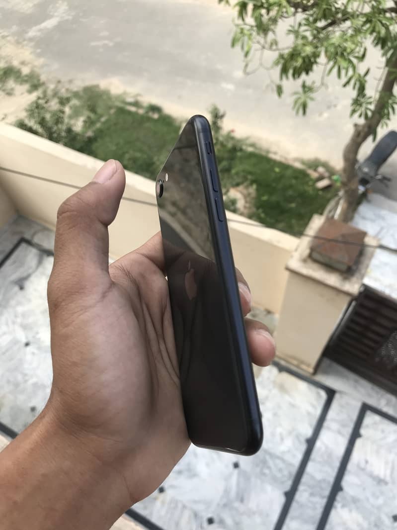 Iphone SE (2nd generation 2022) 5