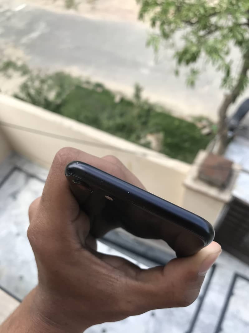 Iphone SE (2nd generation 2022) 7