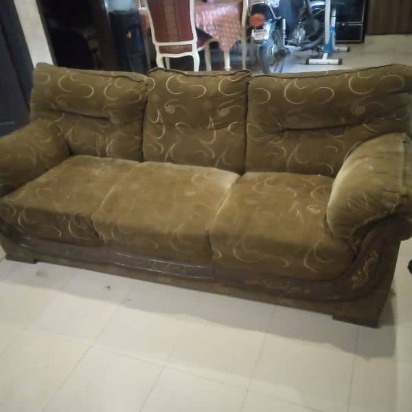 5 Seater sofa set in velvet 1