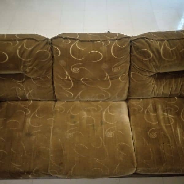 5 Seater sofa set in velvet 7