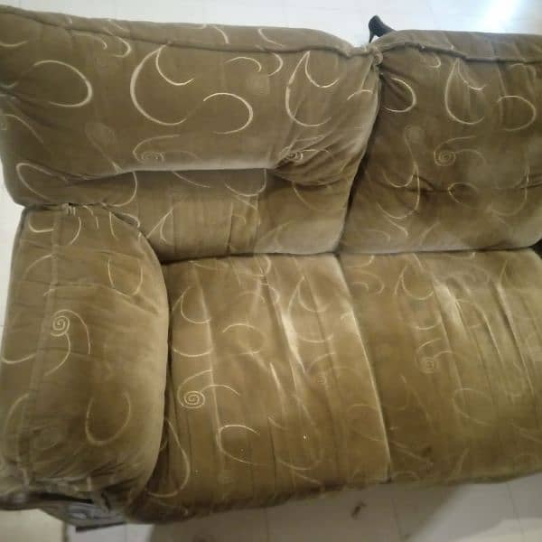 5 Seater sofa set in velvet 8